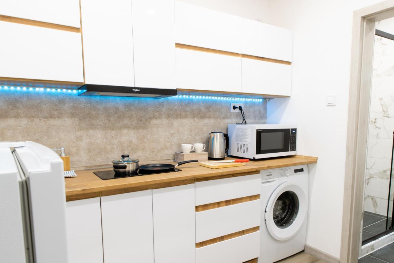 The Central Border Premium Apartment Штурово Экстерьер фото