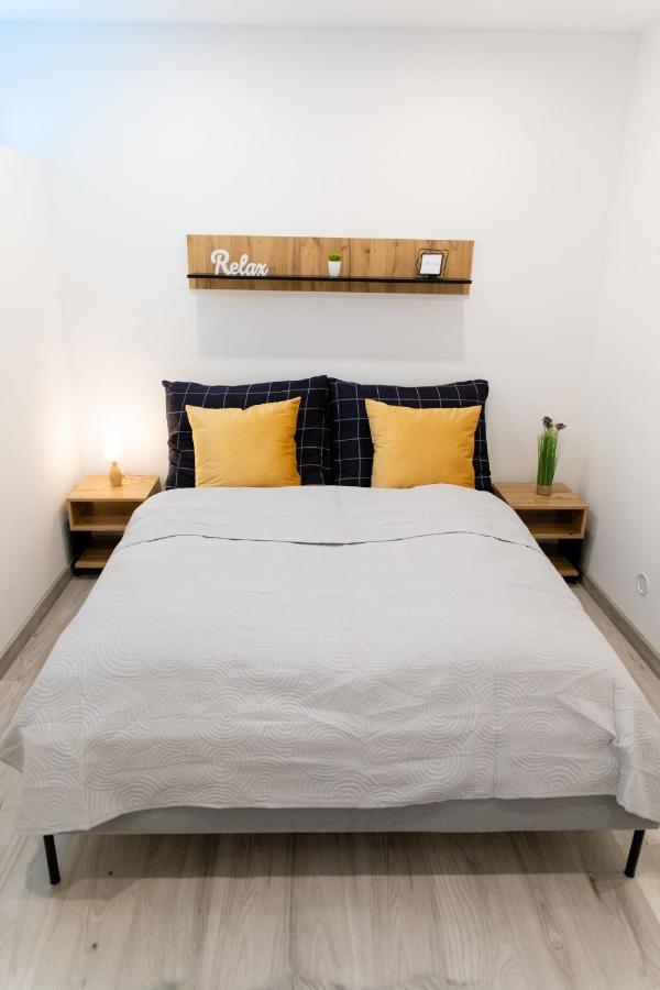 The Central Border Premium Apartment Штурово Экстерьер фото
